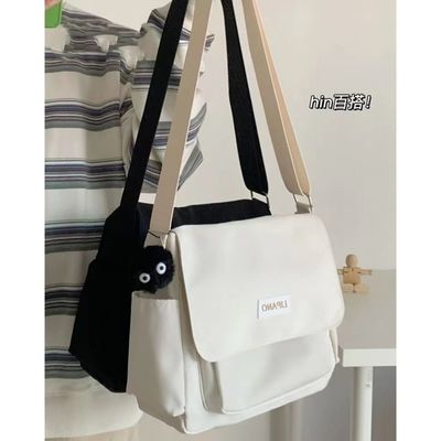 Polyester Lining Crossbody Sling Bag 15L Kapasitas Dengan 2 Kantong