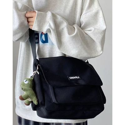 Polyester Lining Crossbody Sling Bag 15L Kapasitas Dengan 2 Kantong